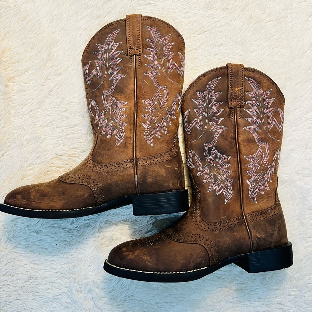 Ariat Womens Cowgirl Boots Like New --SOLD - Picture 7 of 9